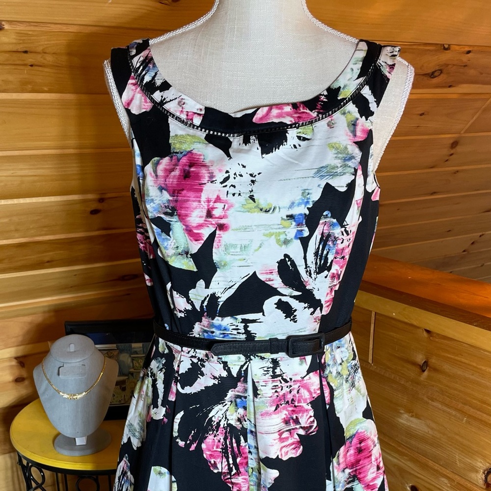 White House Black Market floral dress